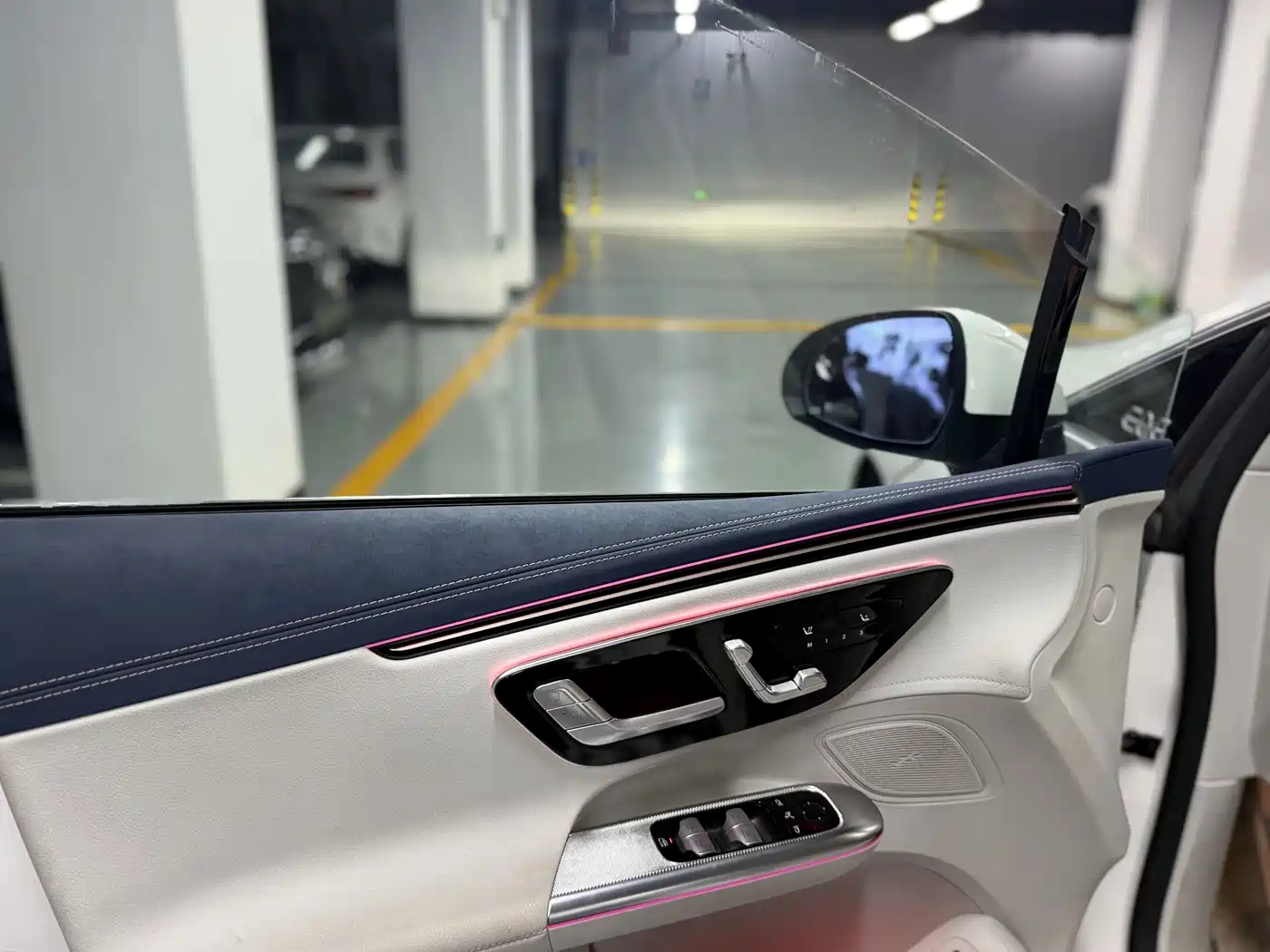 Mercedes-Benz EQE 2025 2025 Model 500 4MATIC Luxury Edition