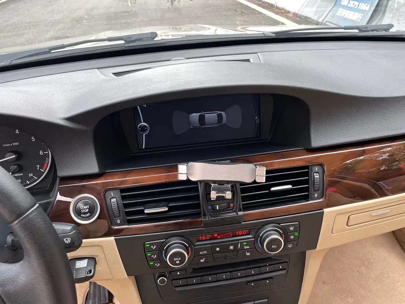 BMW 3 Series (Import) 2010 320i Luxury фото 8