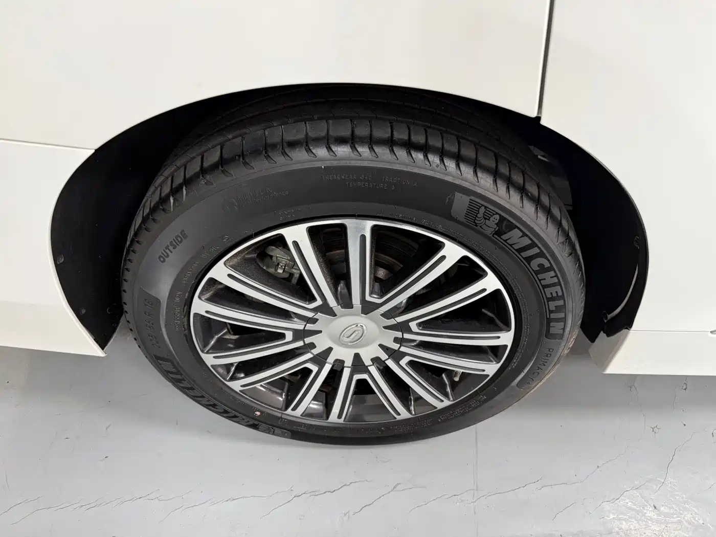 GAC Trumpchi Trumpchi M8 2023 Leading Series 390T Ultimate Edition фото 17