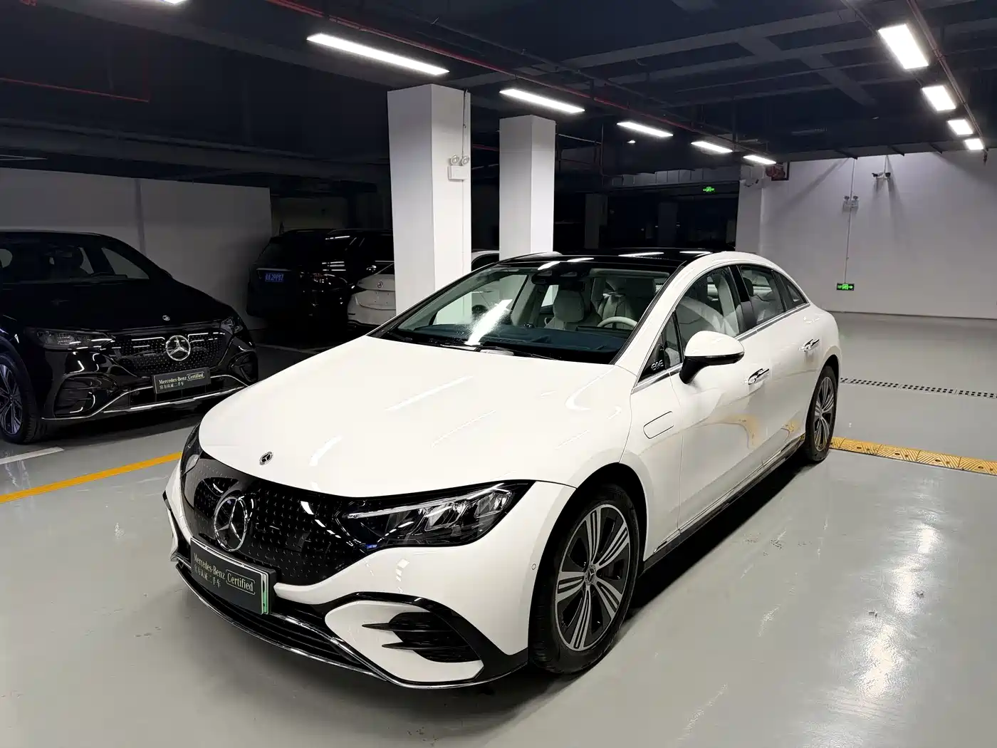 Mercedes-Benz EQE 2025 2025 Model 500 4MATIC Luxury Edition