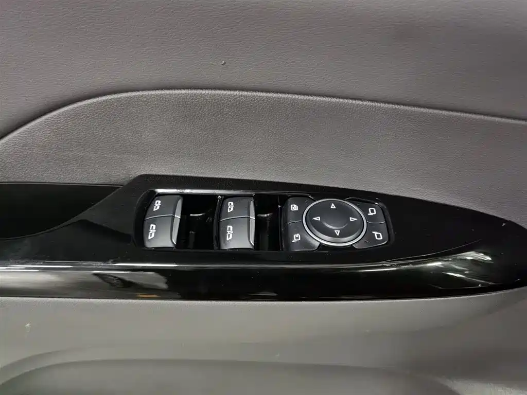 BUICK GL8 NEW ENERGY