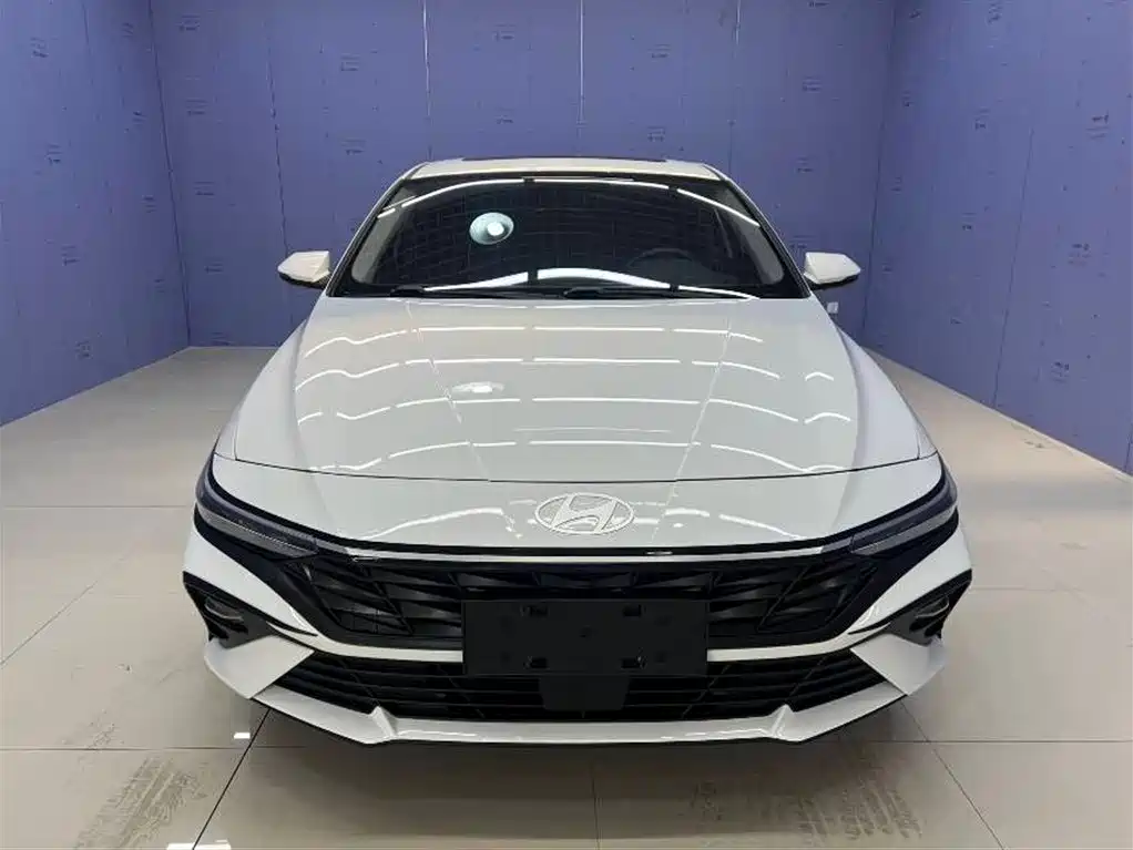 Hyundai Elantra 2023 1.5L CVT GLX Elite Edition фото 2