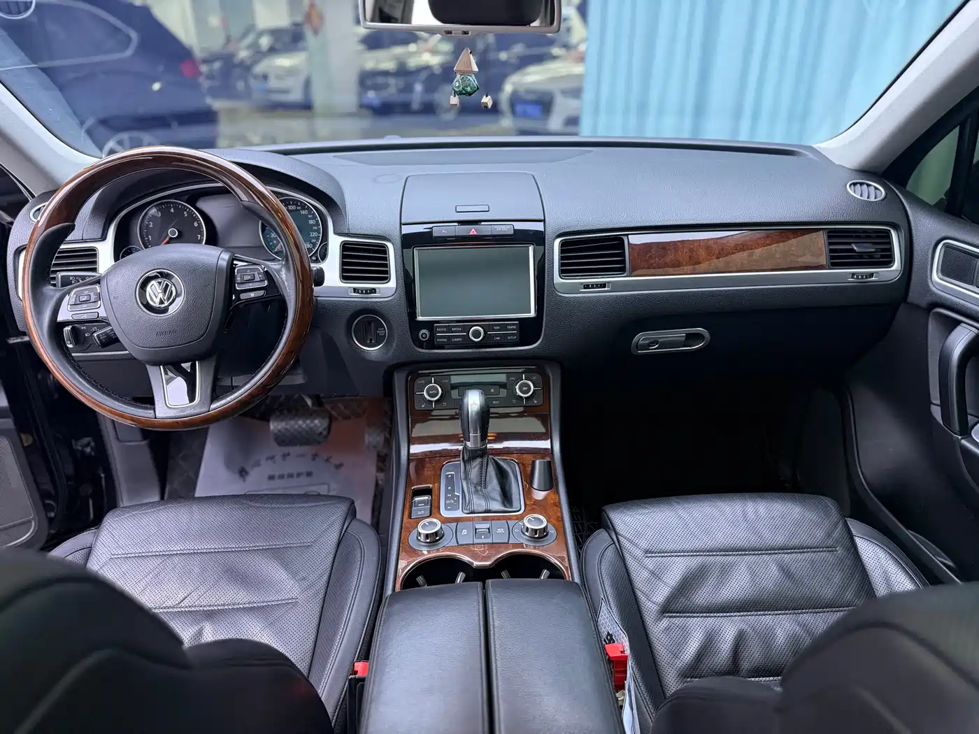 Volkswagen Touareg 2011 3.0TSI Comfort фото 6