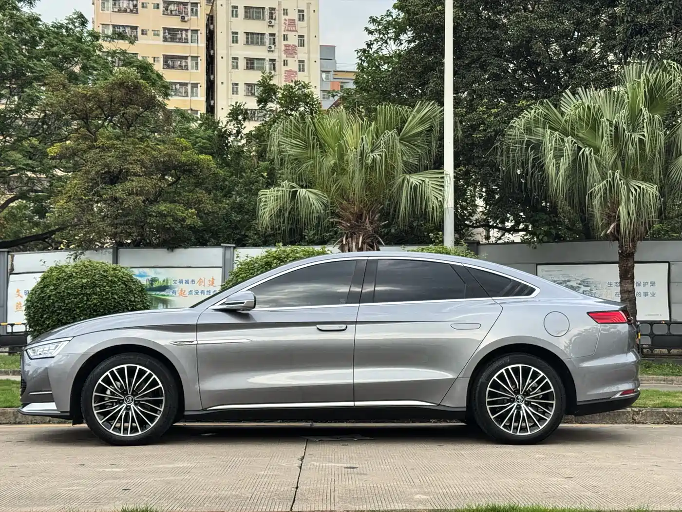BYD HAN