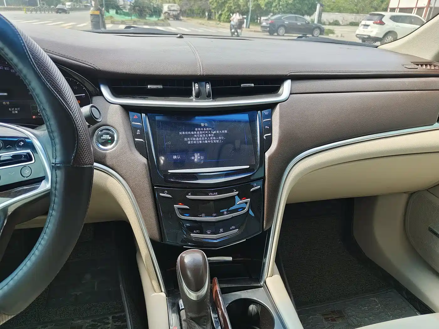 Cadillac XTS 2017 28T Technology фото 11