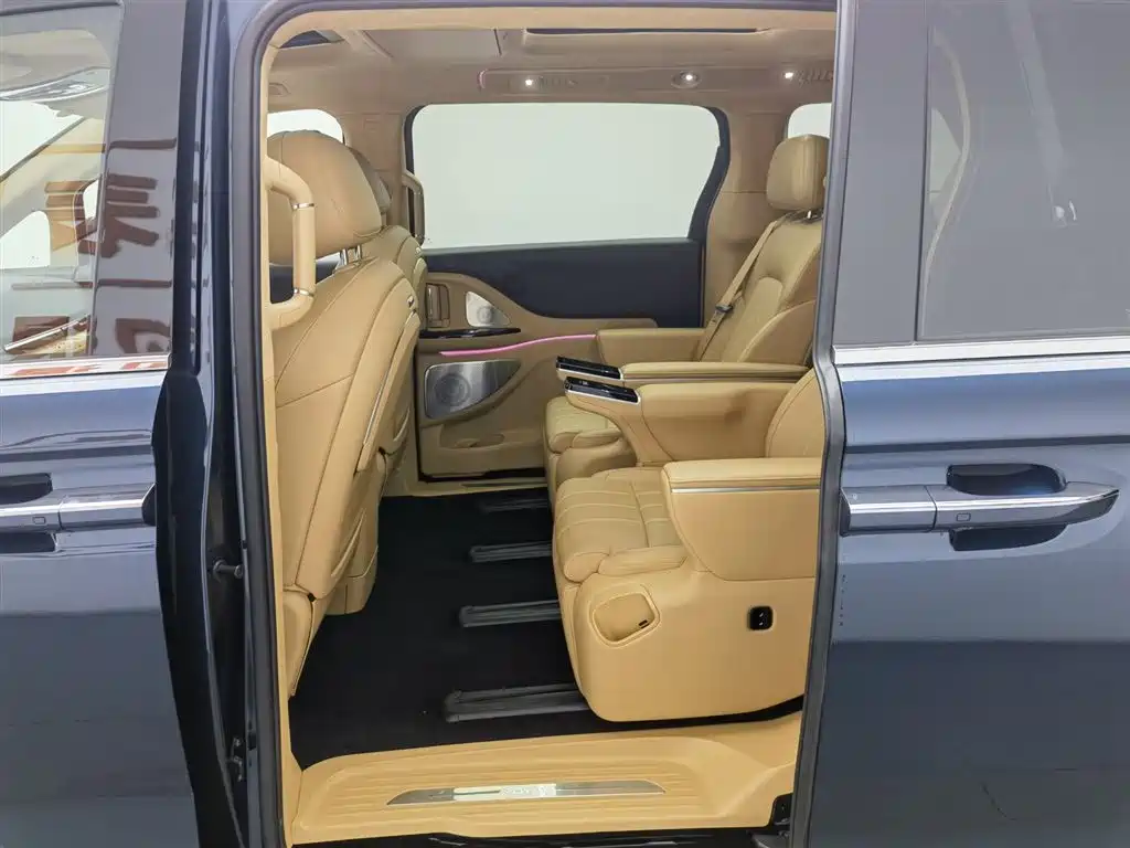 Voyah Auto Voyah Dreamer 2025 Model PHEV 4WD Premium QianKun Edition фото 15