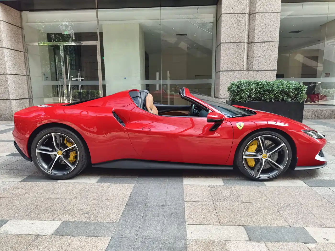 2025 Ferrari 296