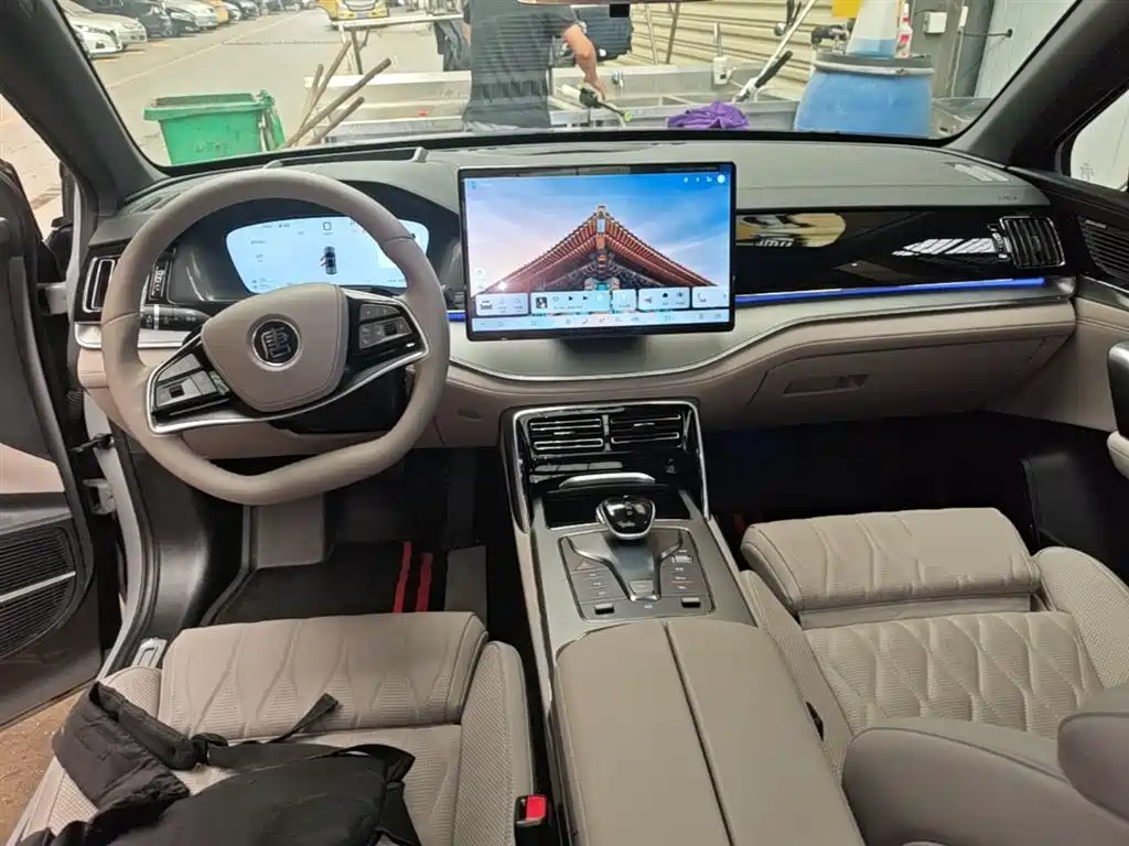 BYD Tang New Energy 2025 Smart Driving Edition DM-i 115KM Flagship фото 10