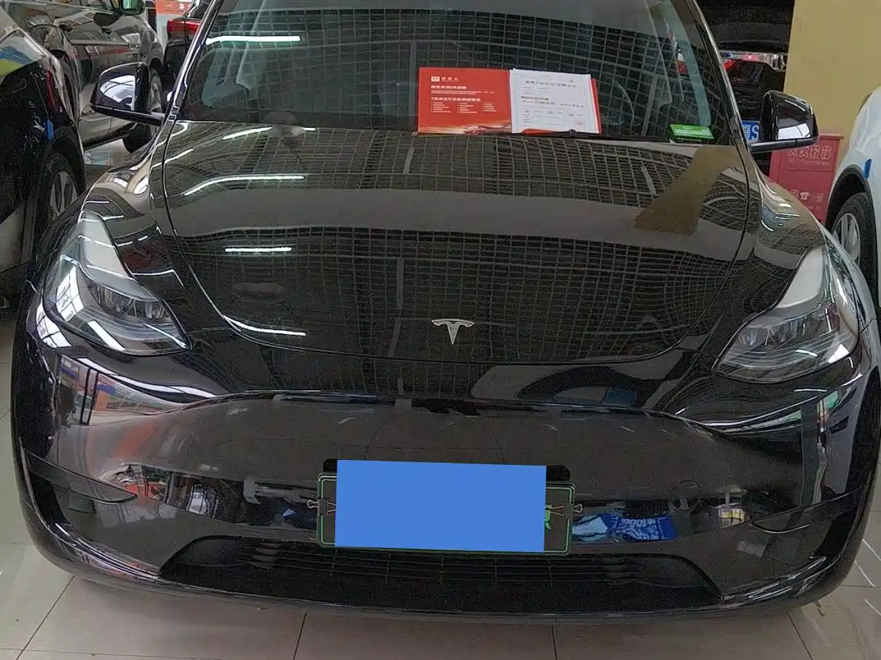 TESLA MODEL Y