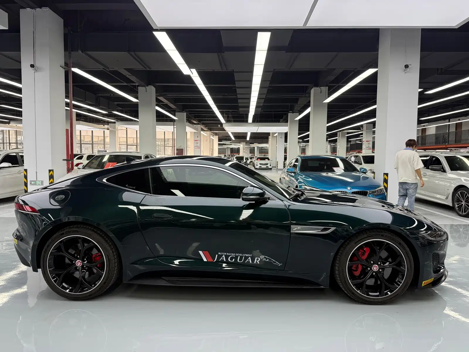 Фото 4 - Jaguar F-TYPE