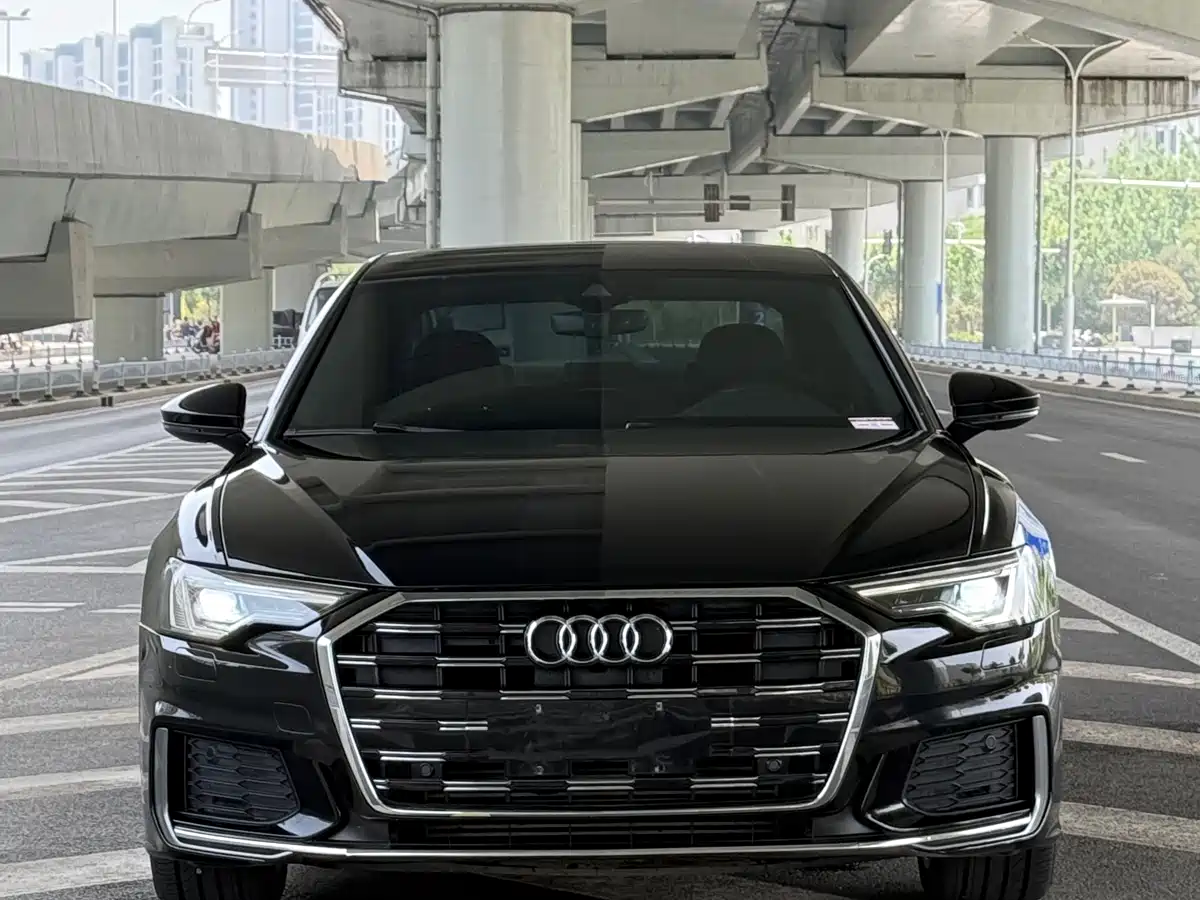 Audi A6L 2021 45 TFSI Exclusive Sport фото 2