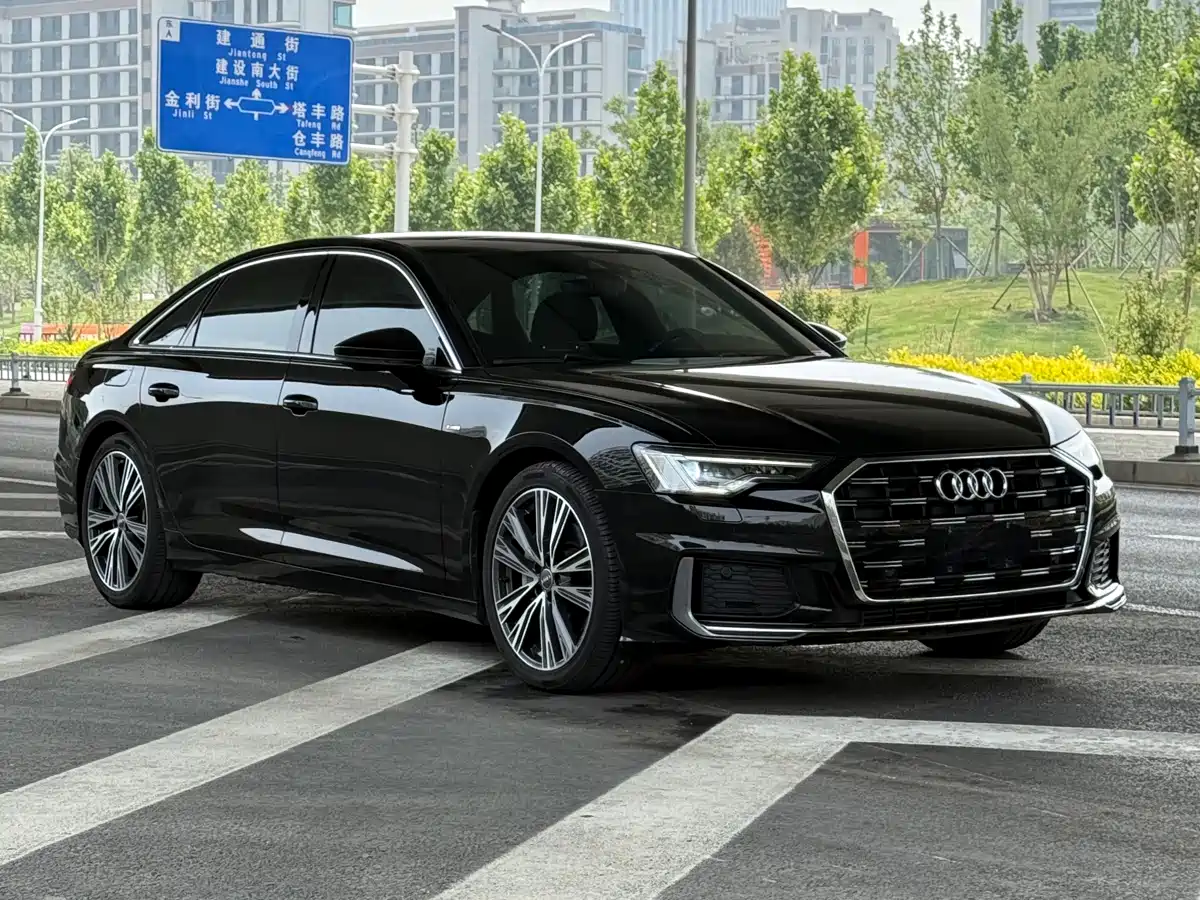 Audi A6L 2021 45 TFSI Exclusive Sport фото 3