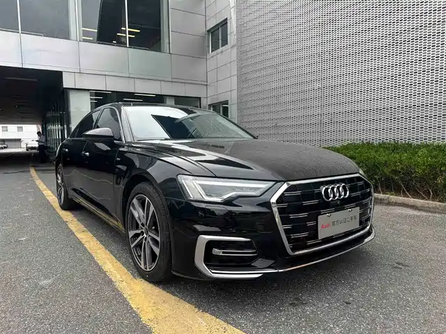 Audi A6L 2024 45 TFSI Premium Dynamic — фото 3