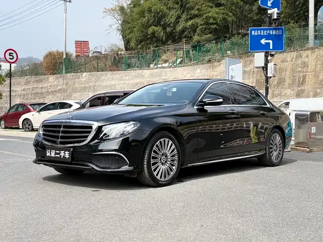 MERCEDES-BENZ E CLASS