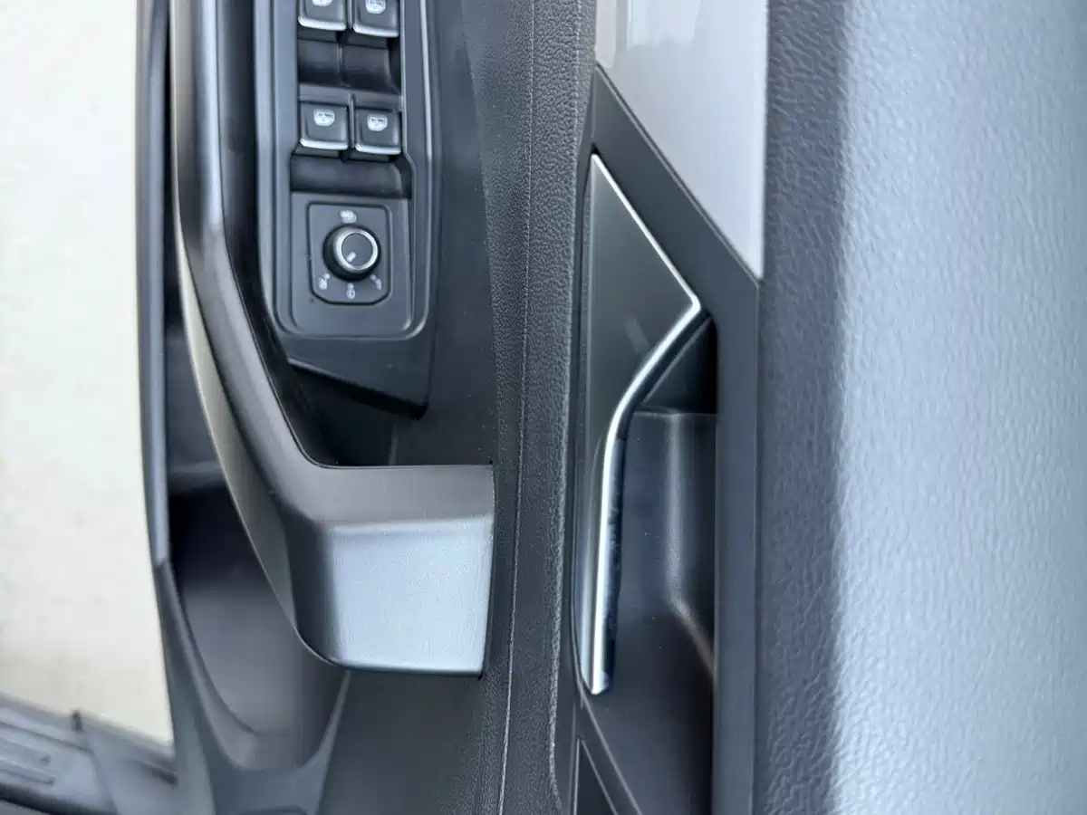 VOLKSWAGEN T ROC EXPLORING SONGS