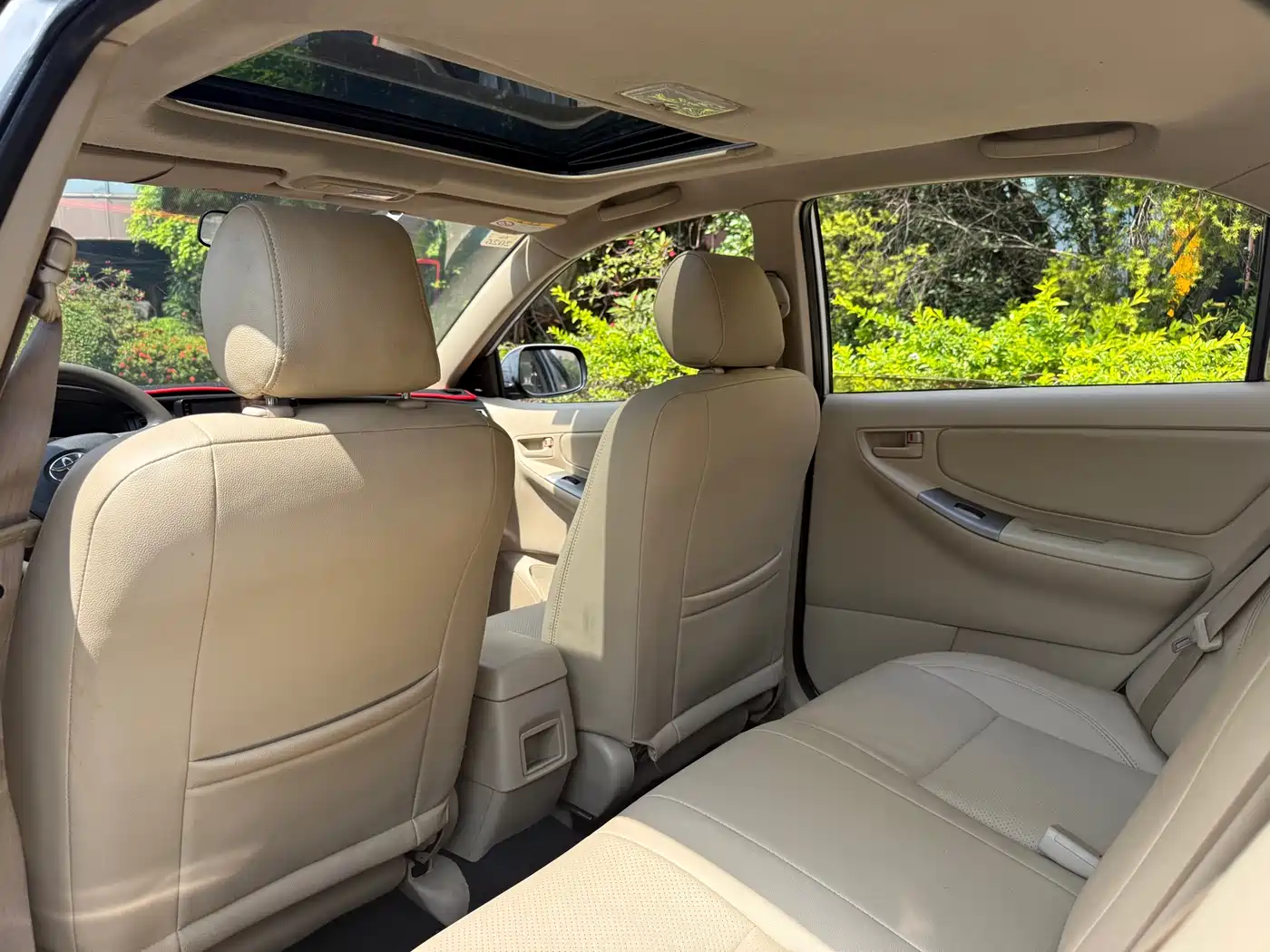 Toyota Corolla 2013 1.6L Automatic Excellence Edition фото 8