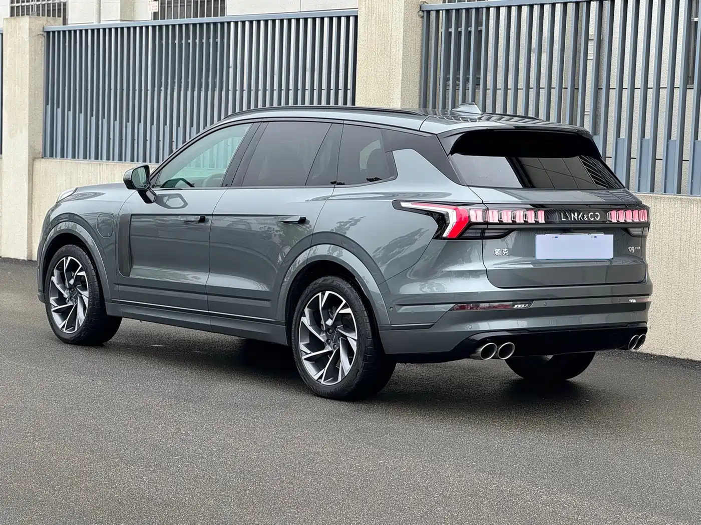 Lynk & Co 09 EM-P 2021 2.0T PHEV Halo 6-seater фото 8