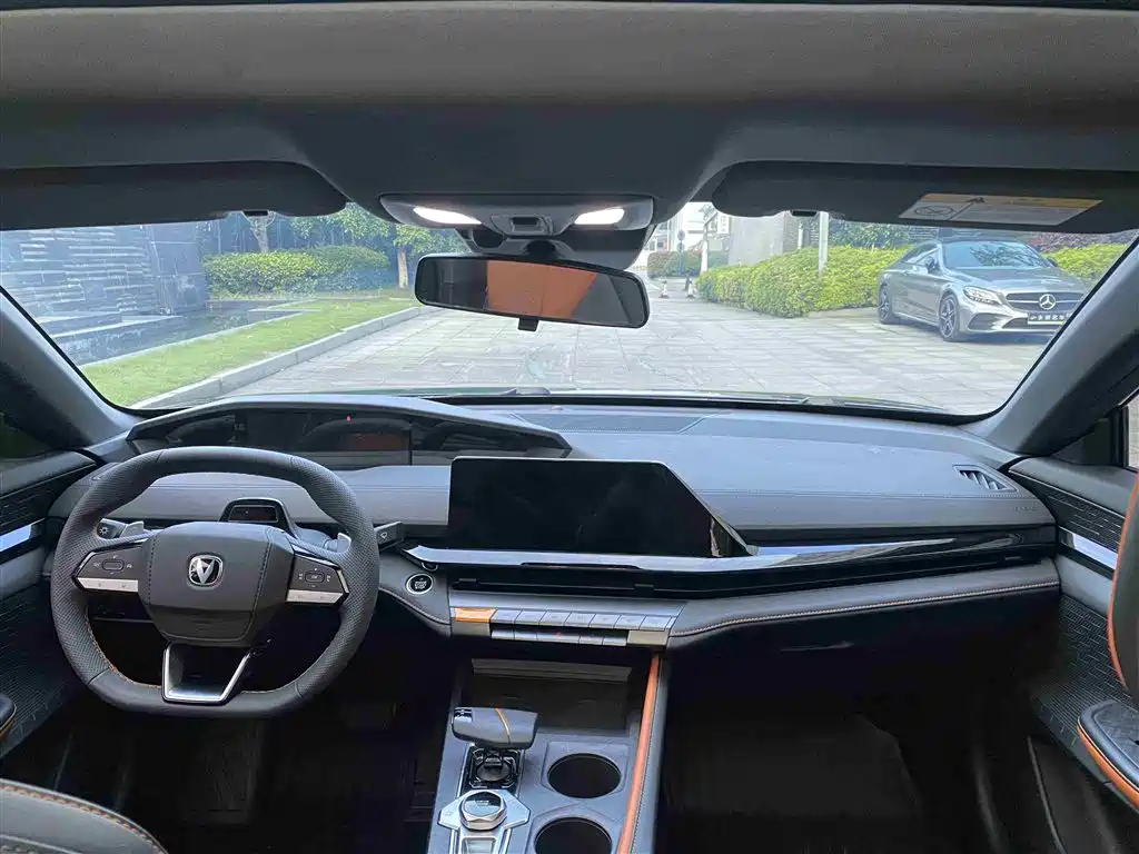 CHANGAN UNI-V