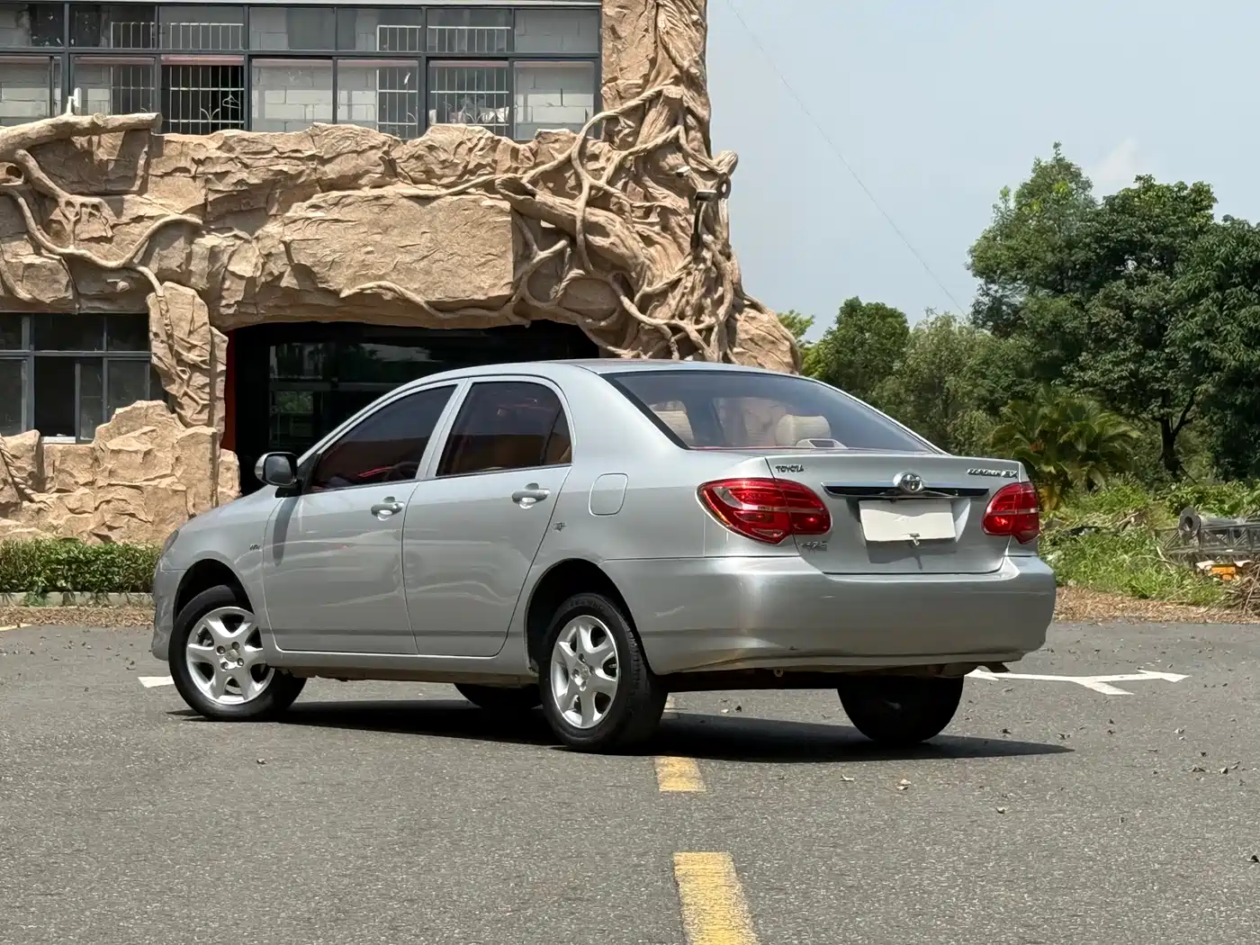 Toyota Corolla 2013 1.6L Automatic Excellence Edition фото 2