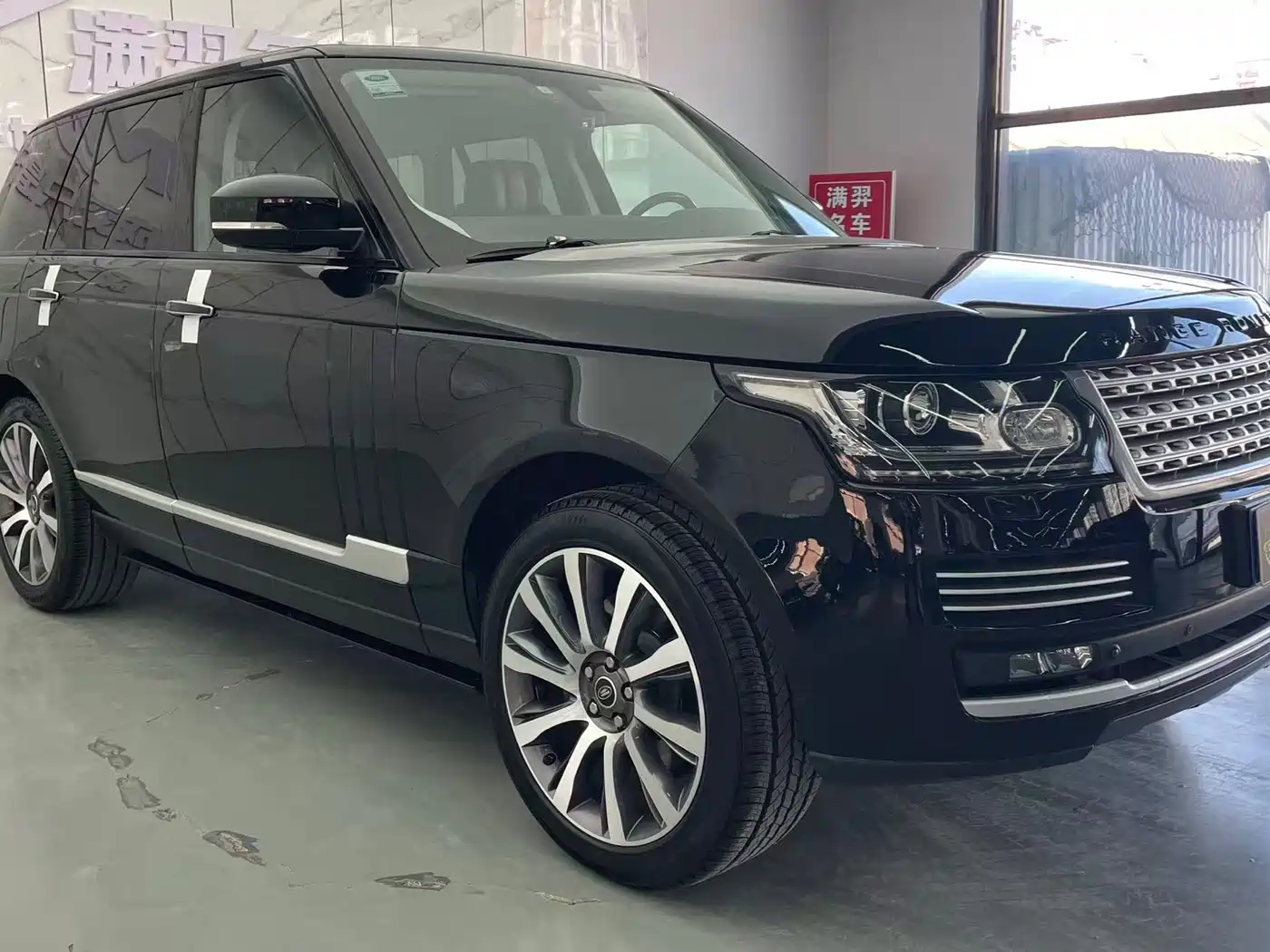 Land Rover Range Rover 2014 3.0 SC V6 Vogue фото 3