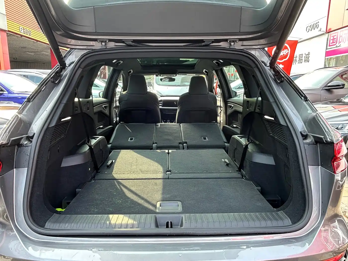 Audi Q5 e-tron 2024 2023 40 e-tron Shining Edition Mecha Package