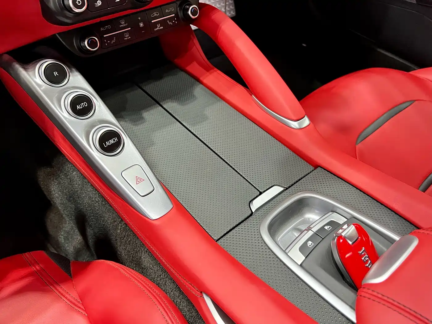 Ferrari GTC4Lusso 2018 2017 3.9T V8