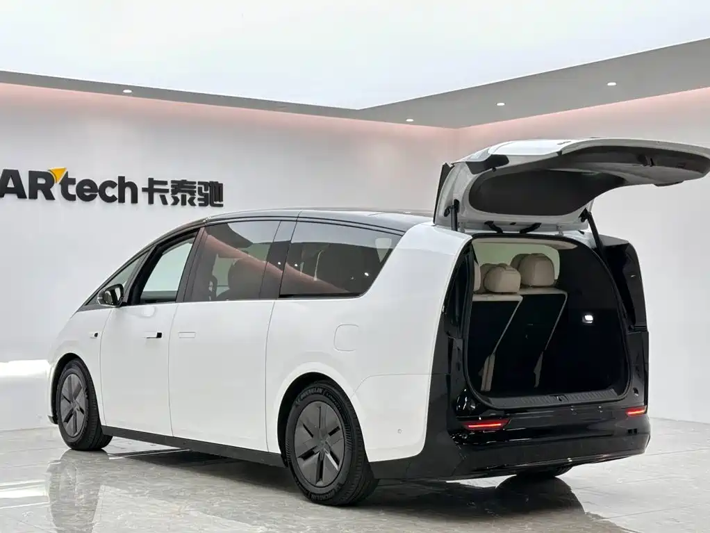 Li Auto MEGA 2025 2024 Ultra