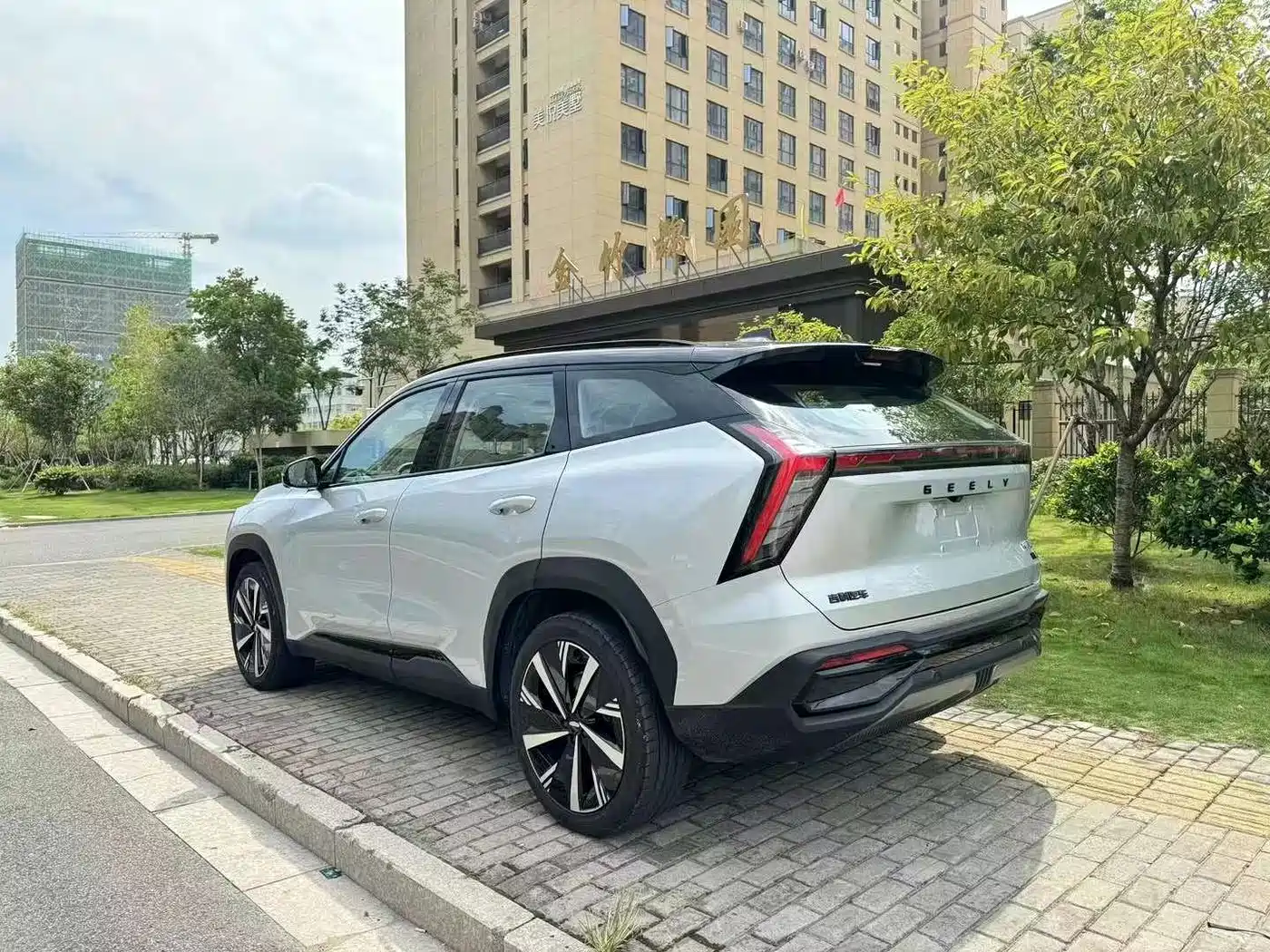 Geely Atlas L 2022 2023 Model 2.0TD DCT Flagship