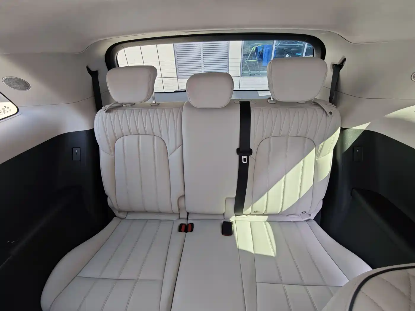 Voyah Auto Voyah Dreamer 2025 PHEV AWD Flagship Kunpeng Edition фото 19