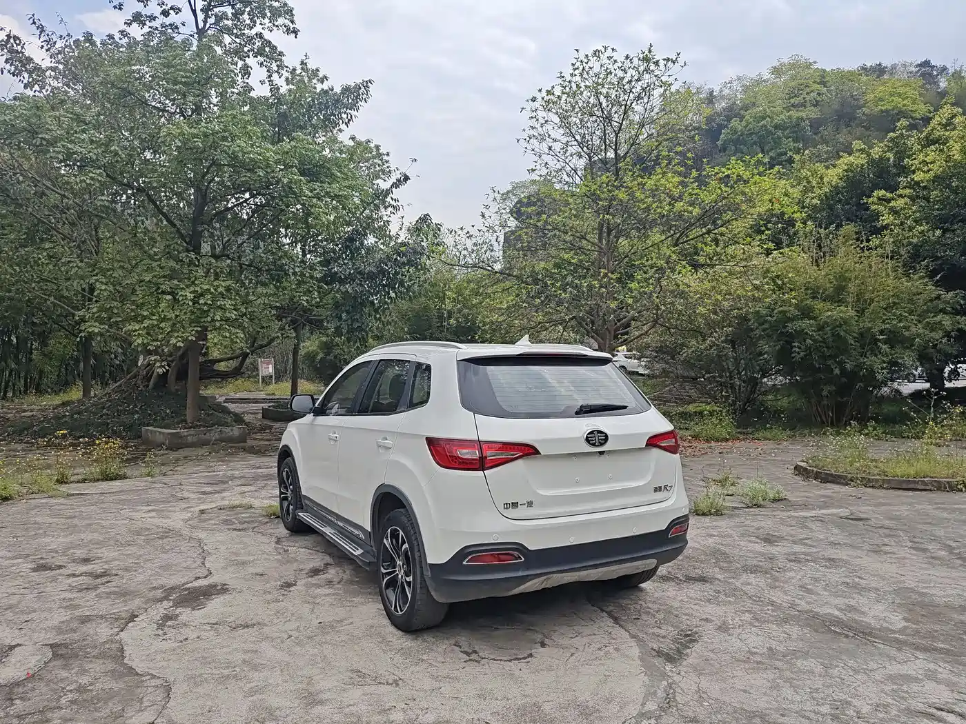 FAW Senya R7 2017 2017 Model 1.6L Automatic Luxury