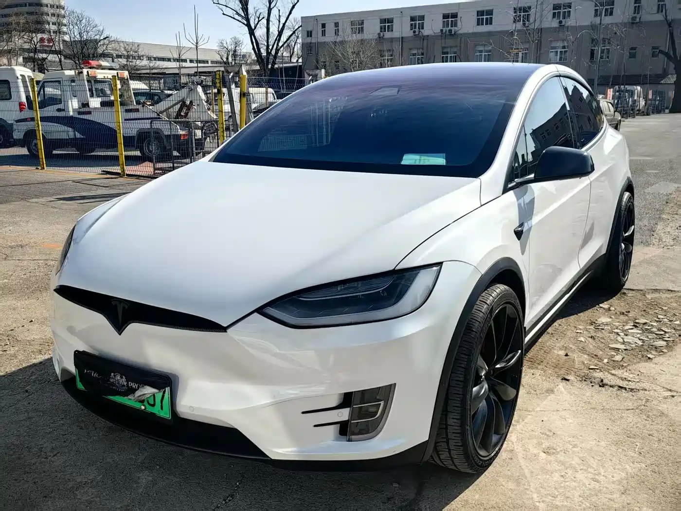 TESLA MODEL X