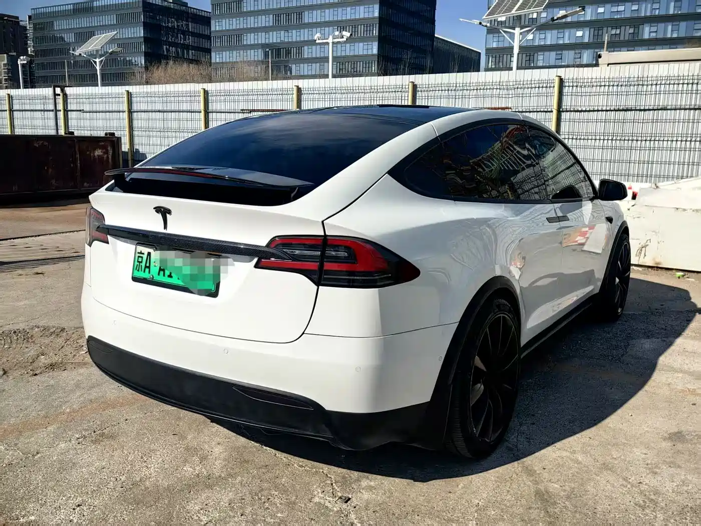TESLA MODEL X
