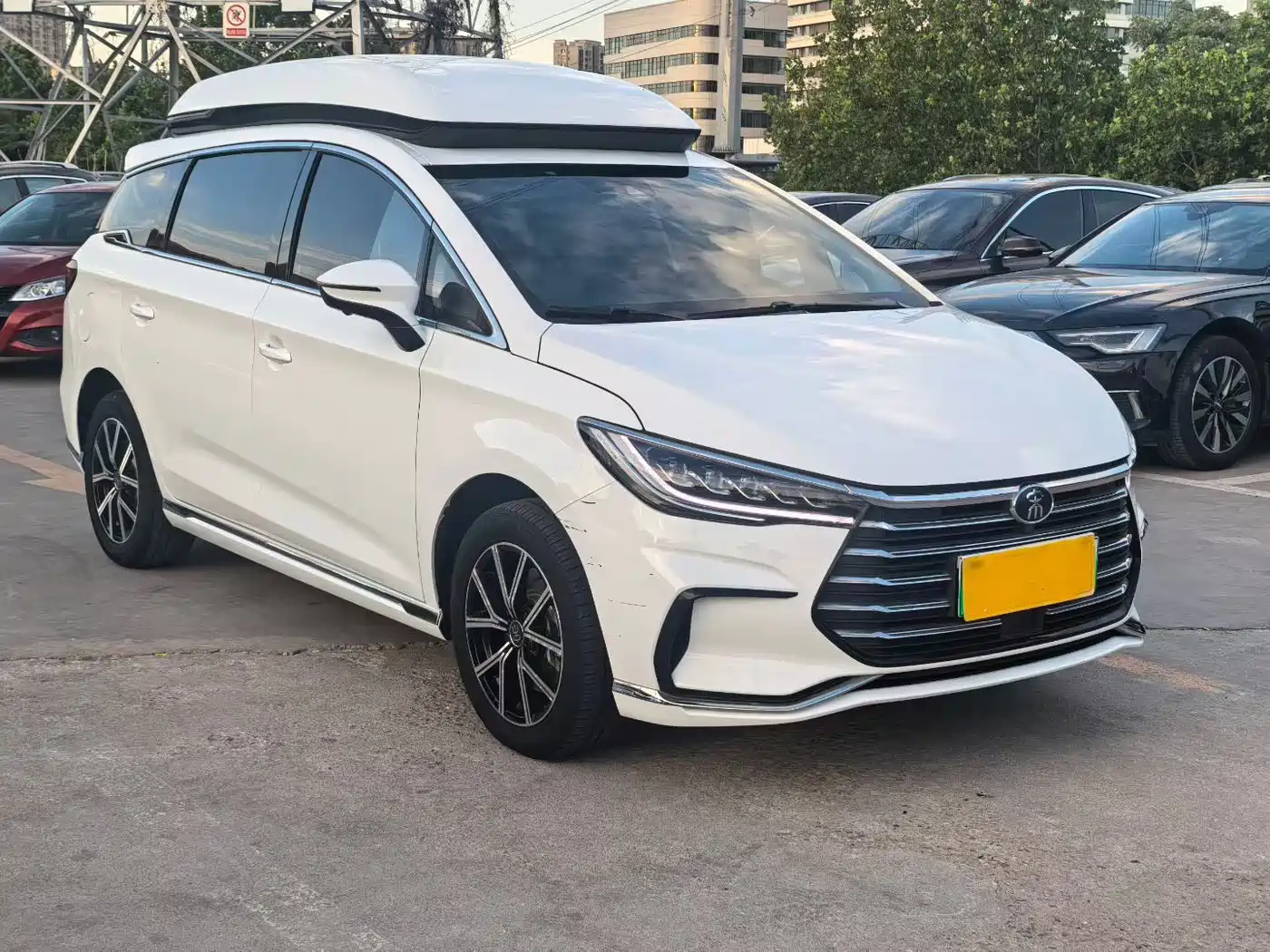 BYD Song MAX New Energy 2022 DM-i 105KM Executive Edition фото 4