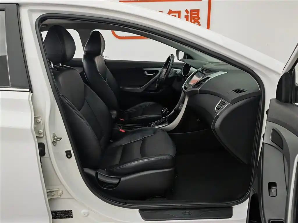 Hyundai Langdong 2015 1.6L Auto Exclusive фото 23