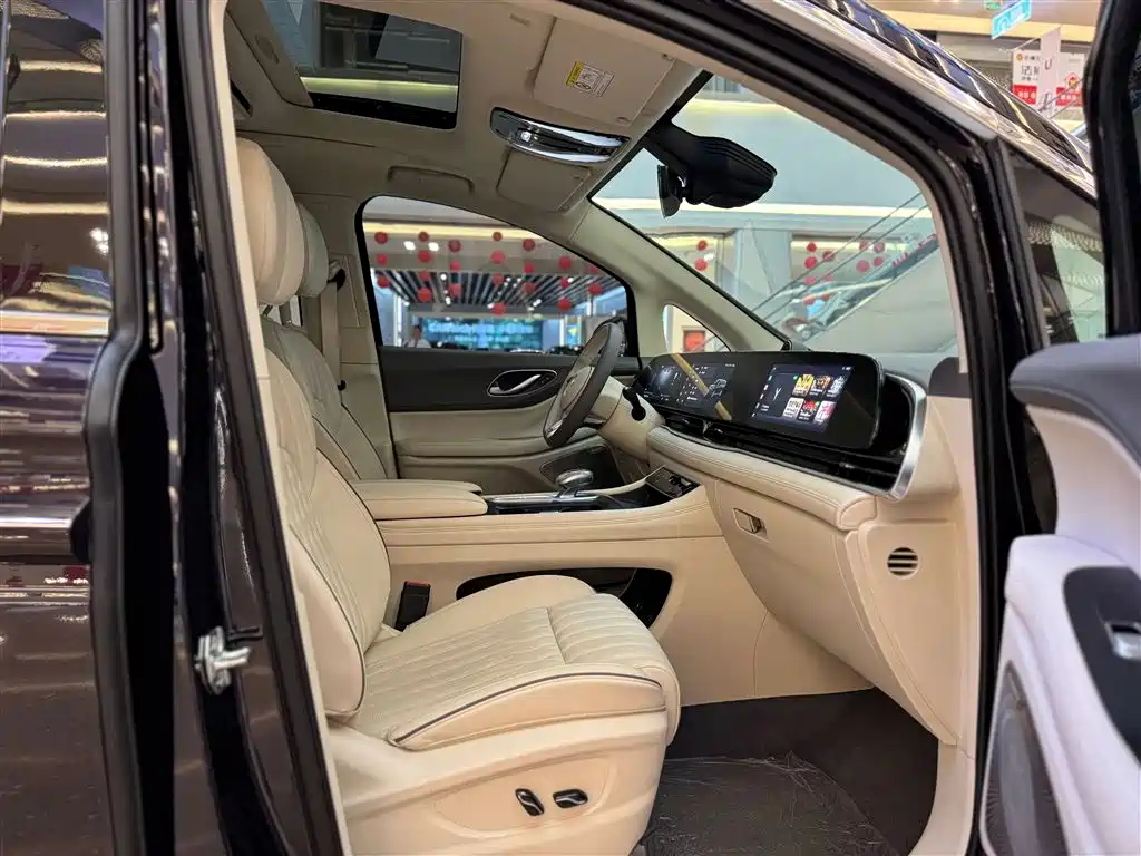 Voyah Auto Voyah Dreamer 2024 PHEV Extended Range Premium Edition фото 18