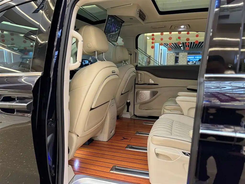 Voyah Auto Voyah Dreamer 2024 PHEV Extended Range Premium Edition фото 22