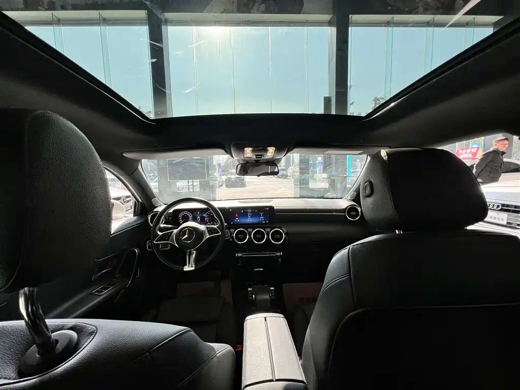 Mercedes-Benz A-Class 2023 A 200 L Dynamic фото 24