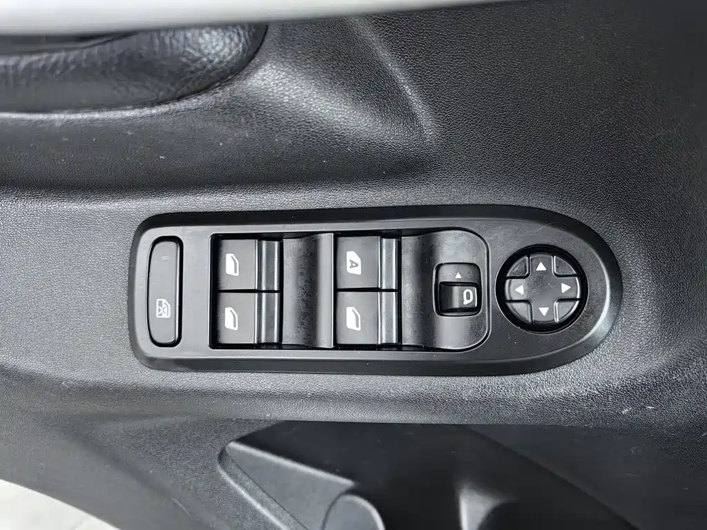 Фото 9 - Citroën C3-XR