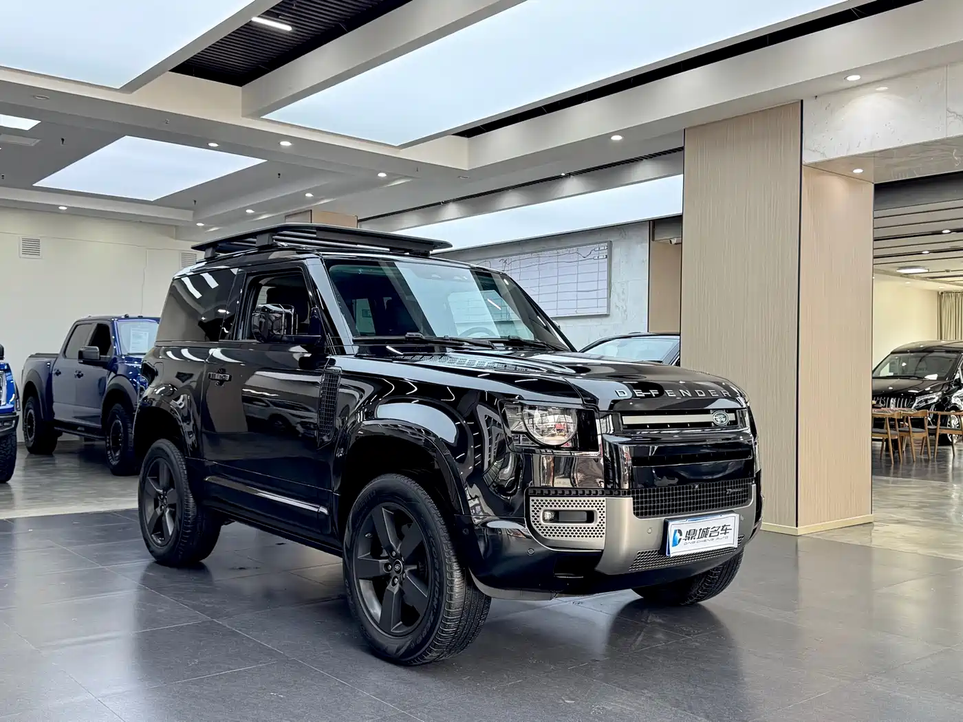 Land Rover Defender 2022 90 2.0T P300 X-DYNAMIC HSE фото 3