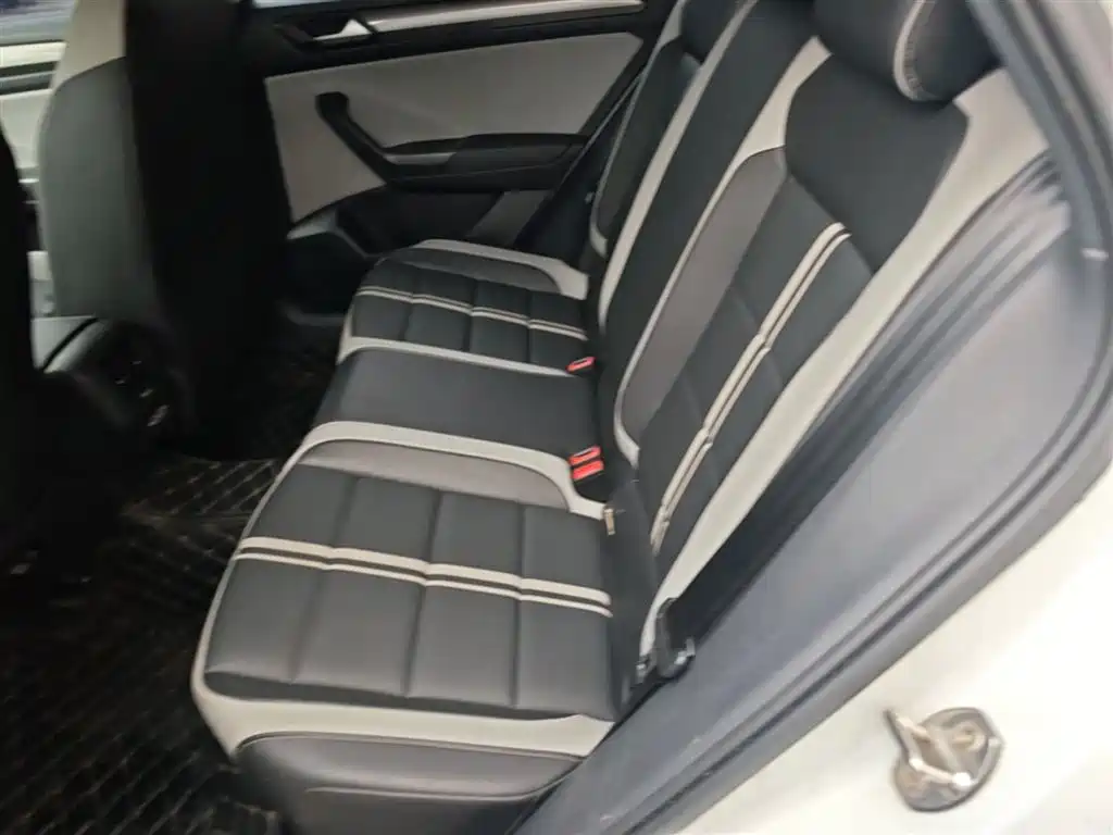 Volkswagen T-ROC 2023 300TSI DSG 2WD Dawn Edition фото 17