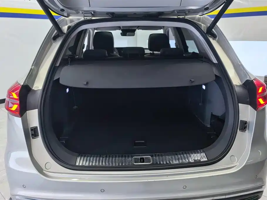 Hongqi HS5 2019 2.0T Smart Connect Enjoy 4WD Edition фото 4