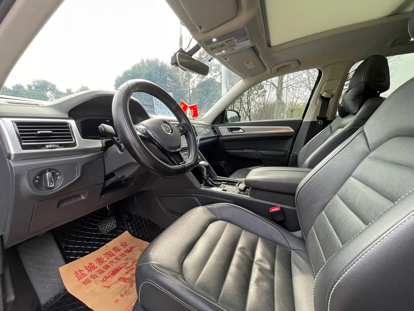 Volkswagen Teramont 2020 330TSI 2WD Luxury China VI фото 8