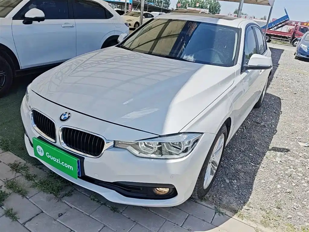 BMW 3 Series 2017 318i Fashion фото 2