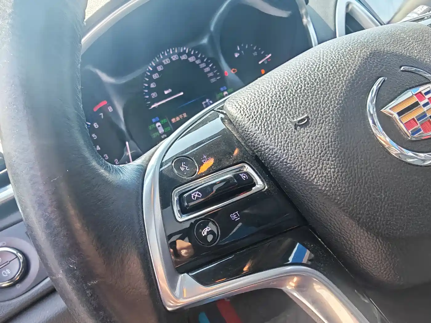 Cadillac SRX 2015 3.0L Comfort фото 27