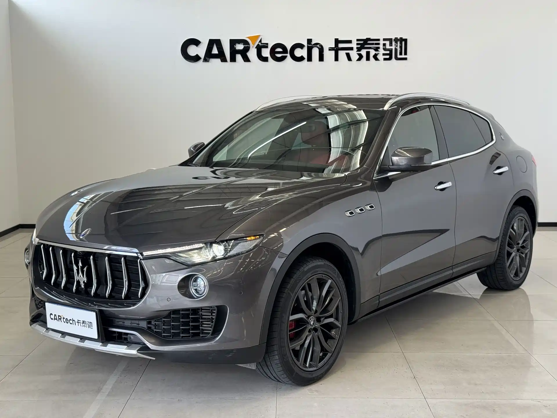 Photo 1 - Maserati Levante