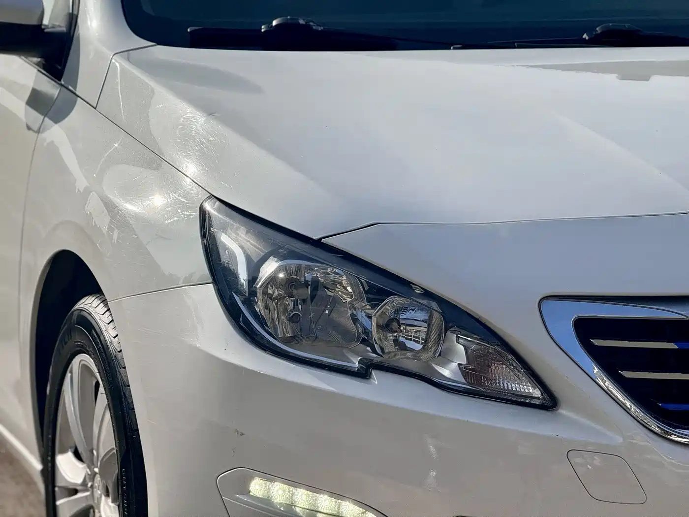 Peugeot 408 2014 1.8L Manual Leading Edition фото 4