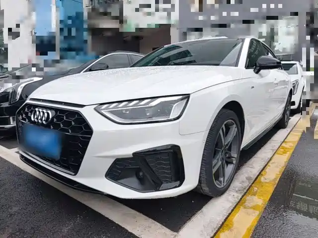 Audi A4L 2023
