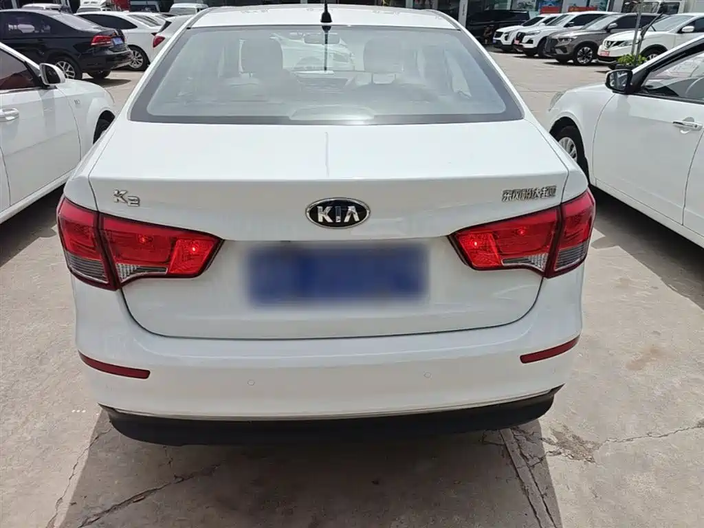 KIA K2