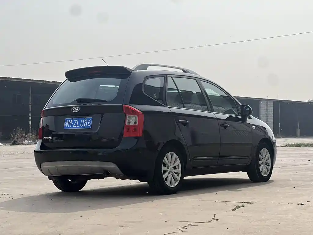Kia Carens 2011 2011 2.0L 7-Seater Automatic Standard