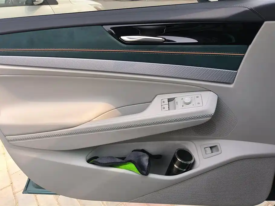 VOLKSWAGEN ID.7 VIZZION